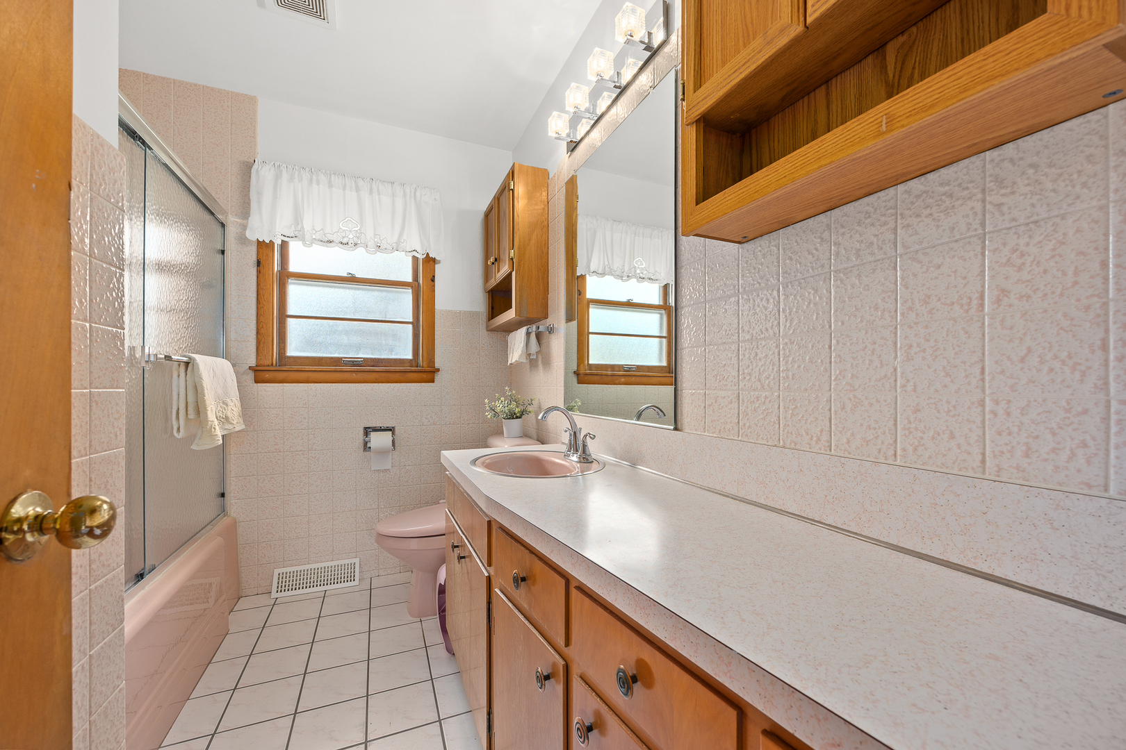 22 6th Street