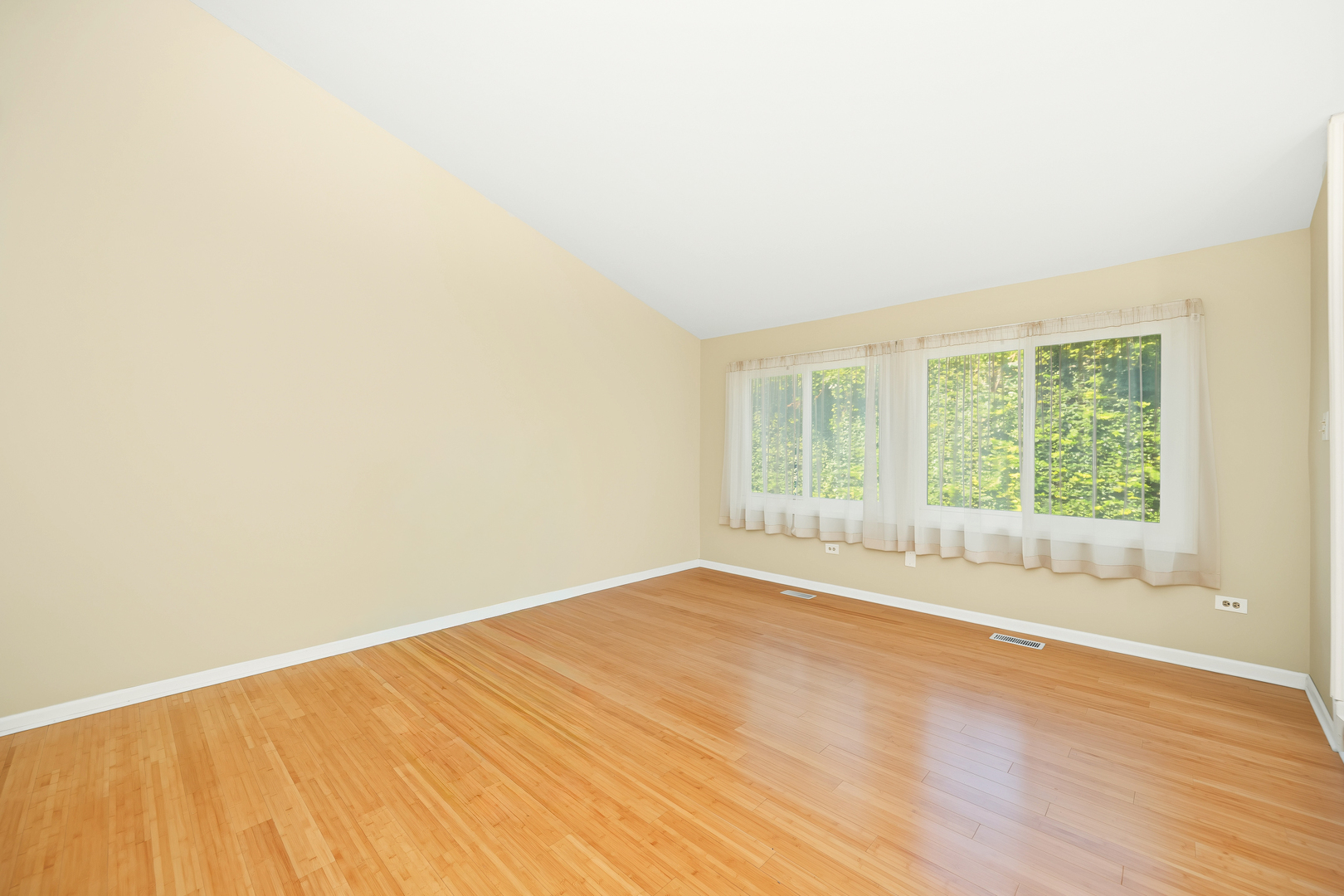 19 Elmwood Square
