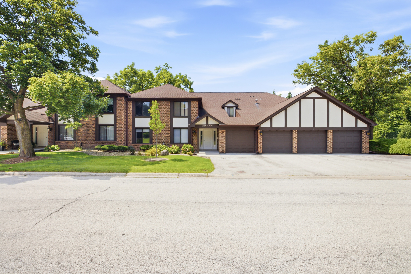 5804 Doe Circle Unit: 6
