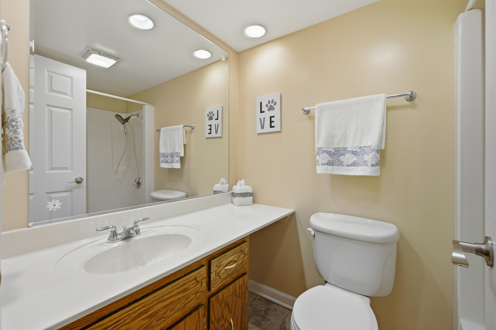 5804 Doe Circle Unit: 6
