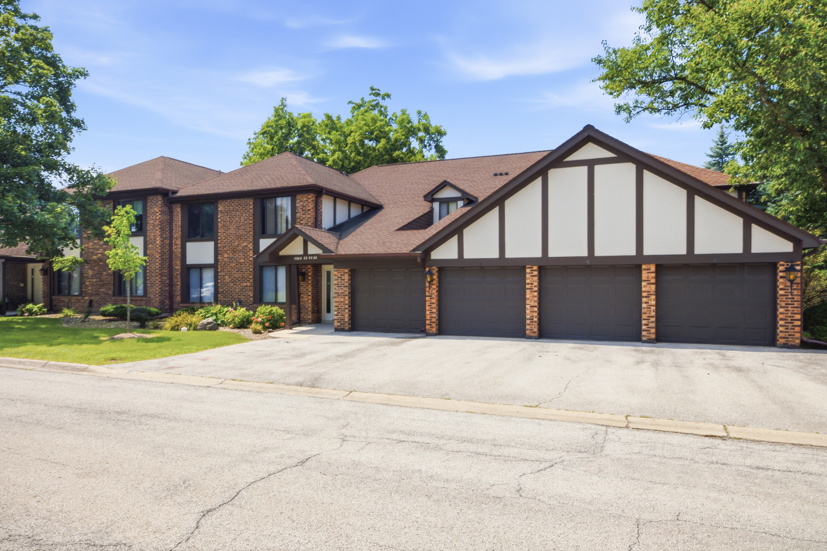 5804 Doe Circle Unit: 6