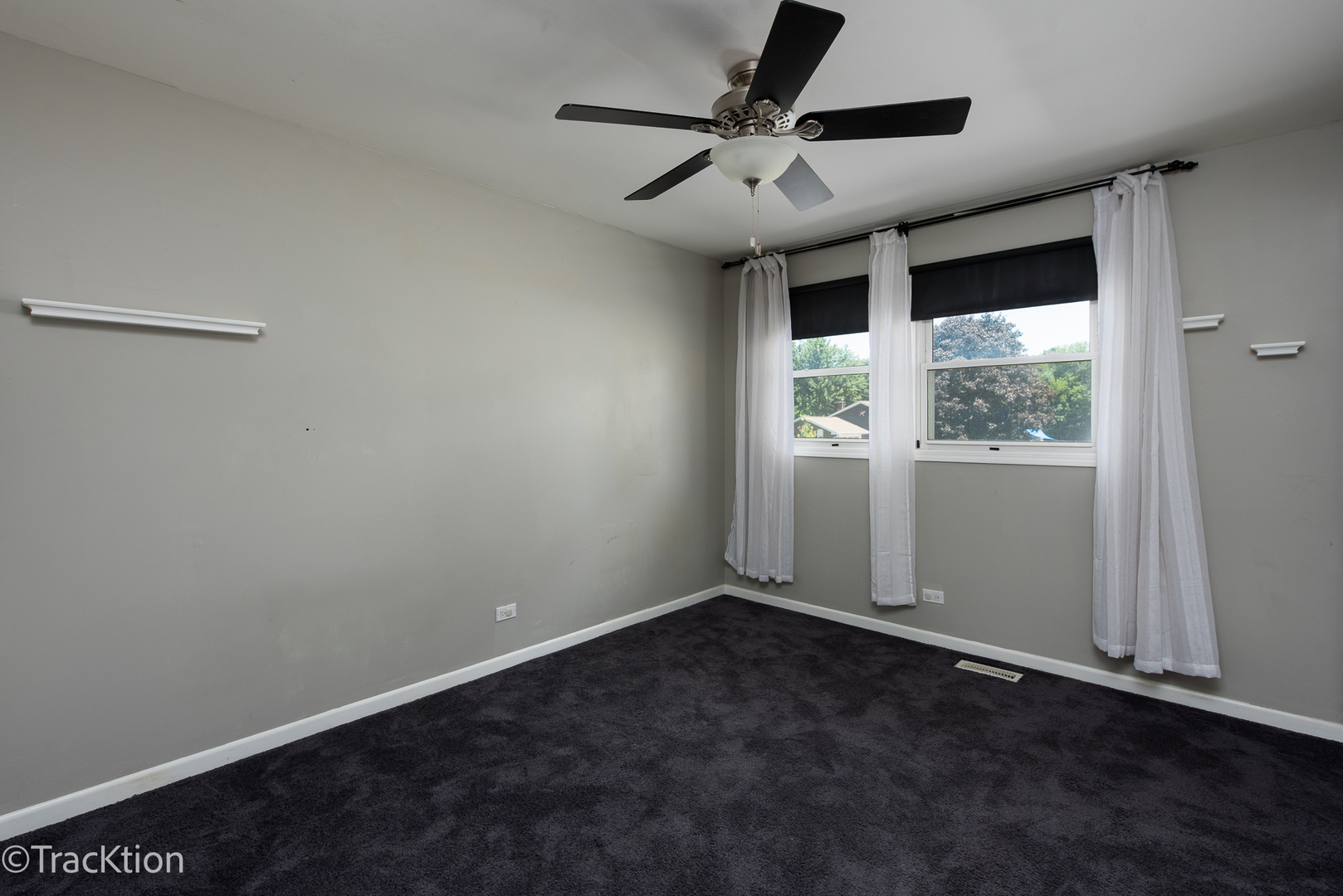 11S560 Whittington Lane