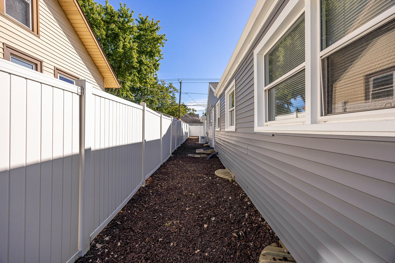 4551 Fairview Avenue