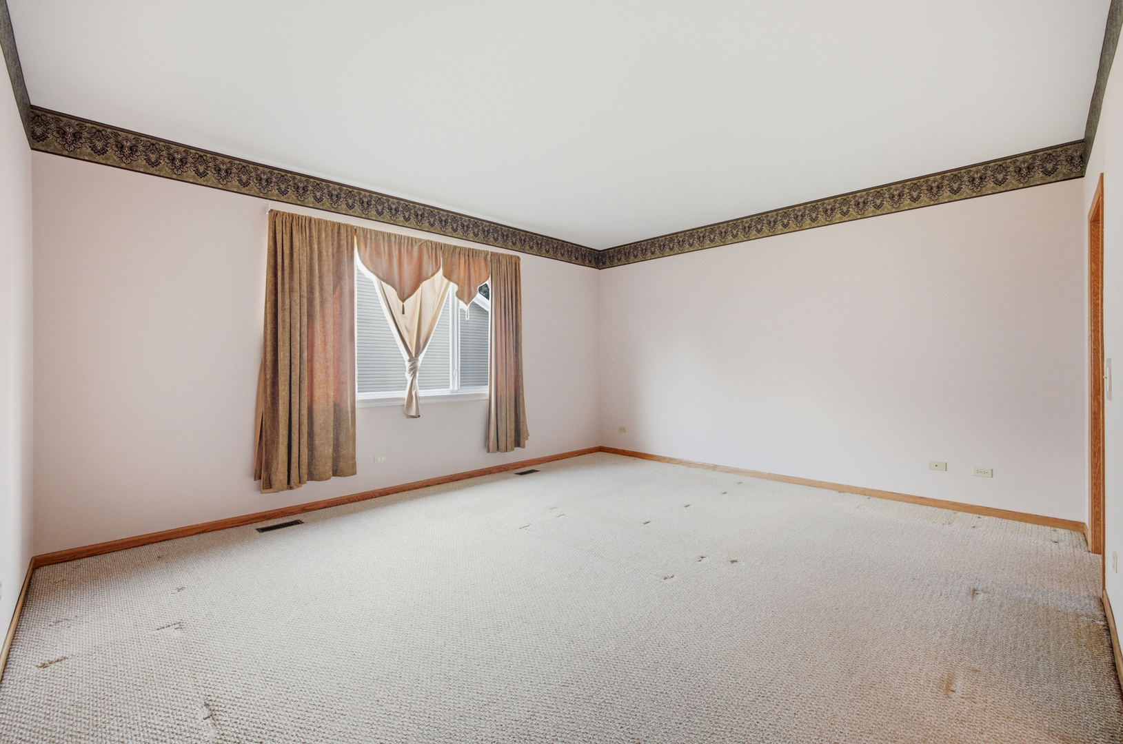 623 Saugatuk Circle