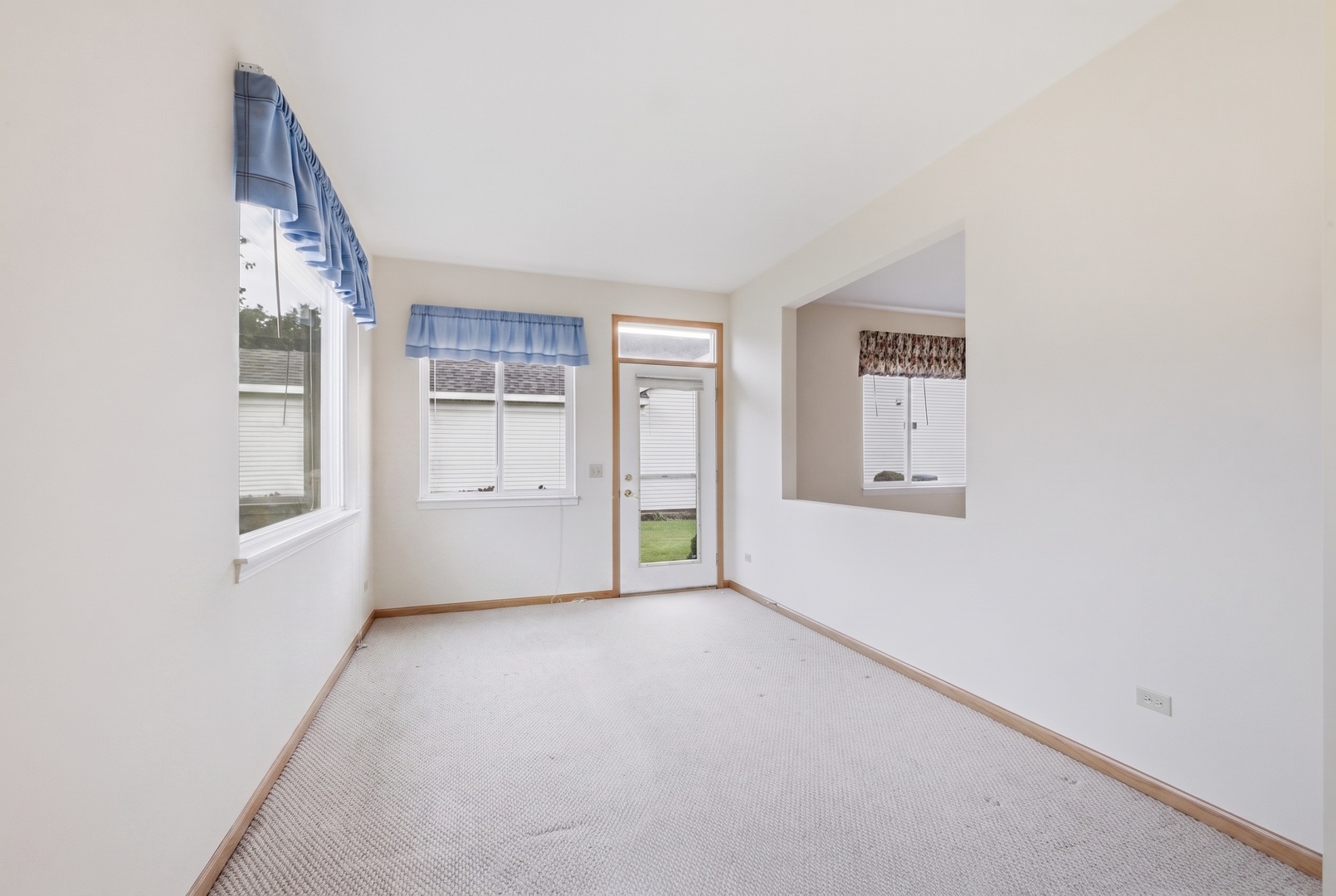 623 Saugatuk Circle