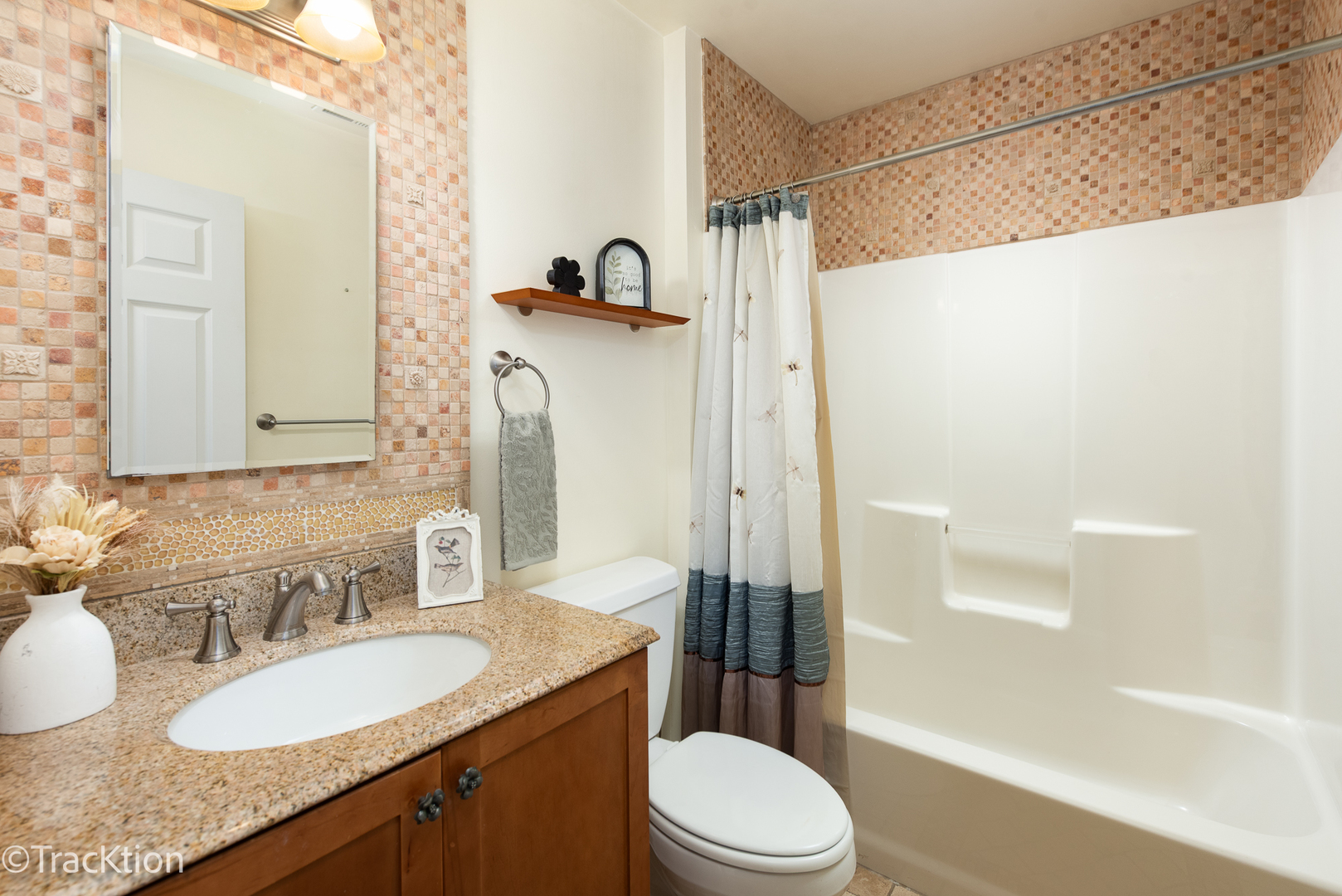 57 E Hattendorf Avenue Unit: 210
