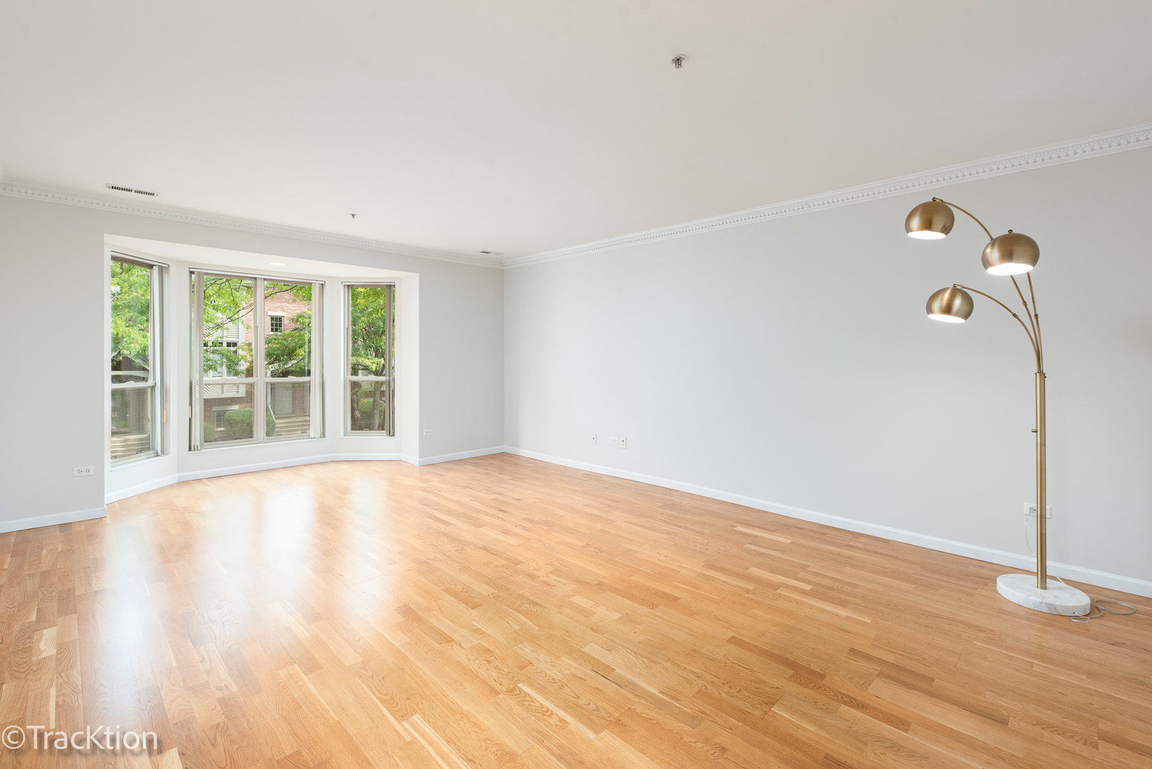 57 E Hattendorf Avenue Unit: 210
