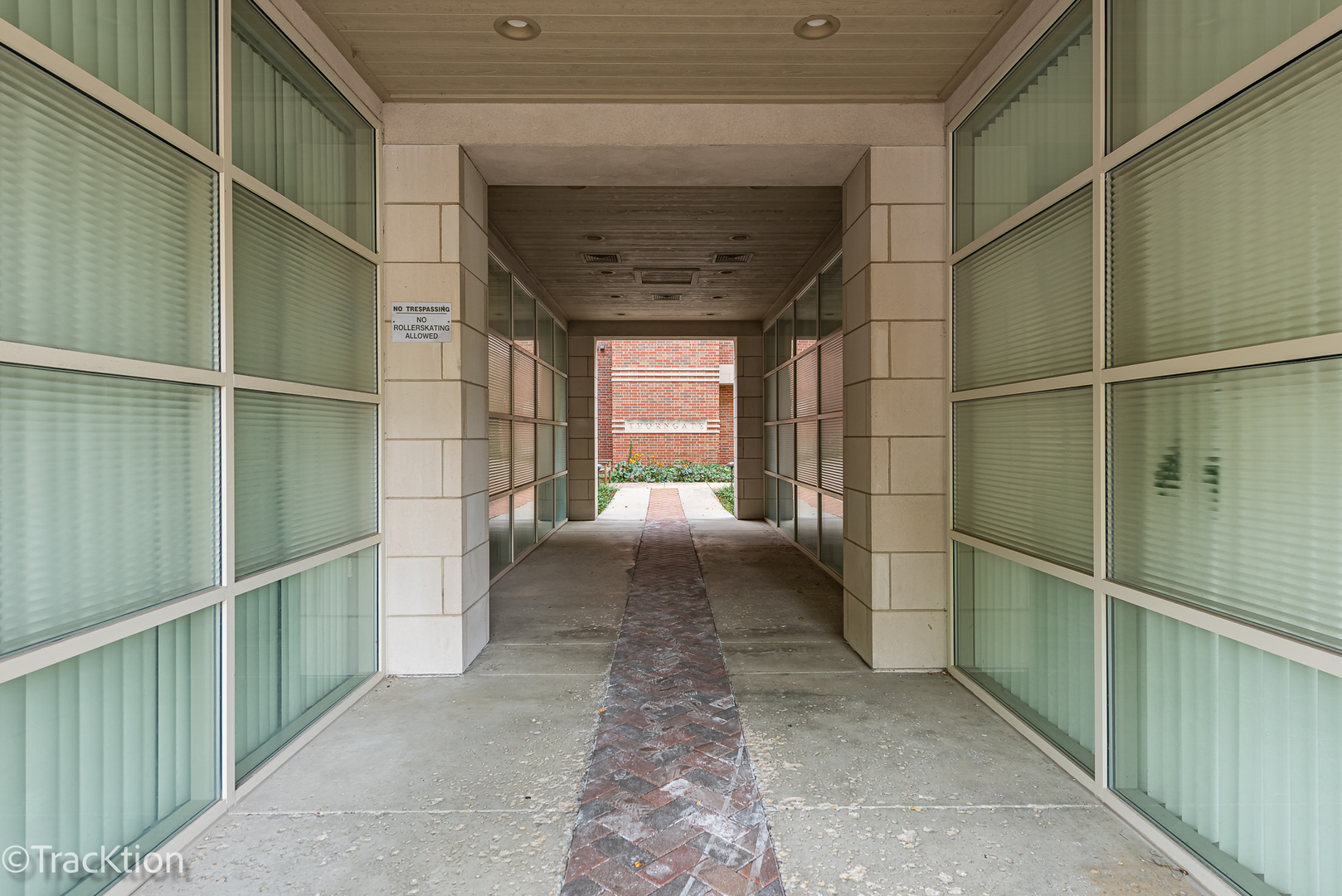 57 E Hattendorf Avenue Unit: 210