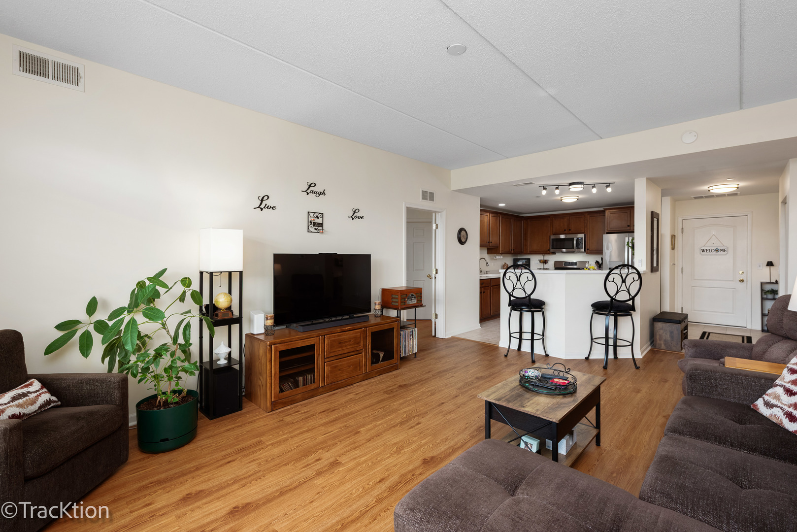 845 E 22nd Street Unit: B-417