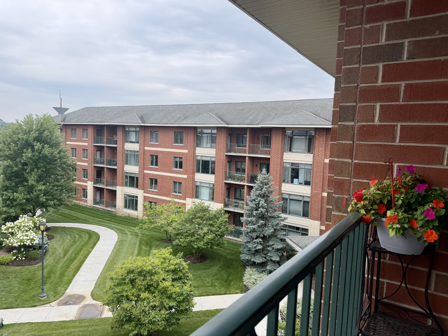 845 E 22nd Street Unit: B-417