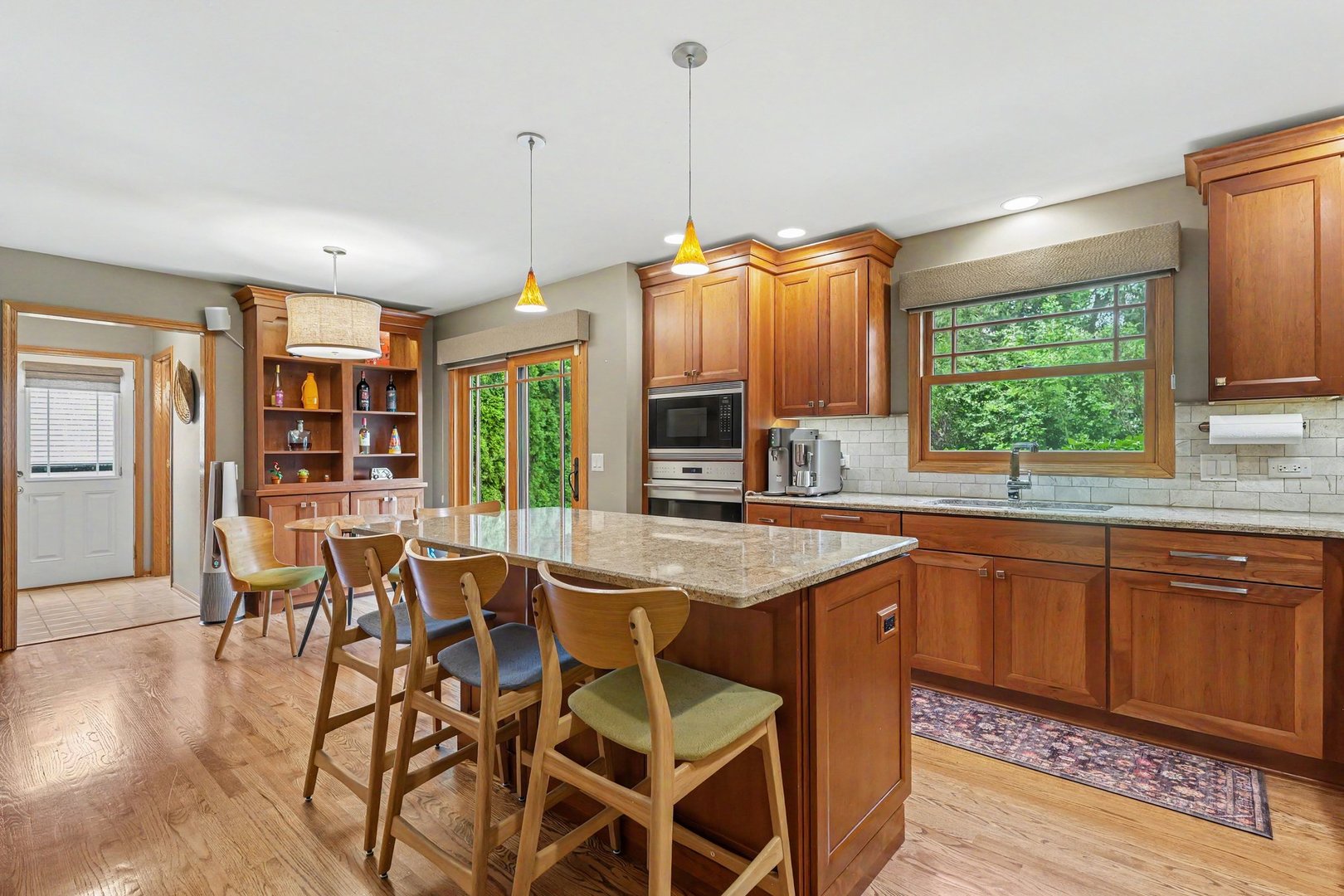 812 W Kelly Ann Drive