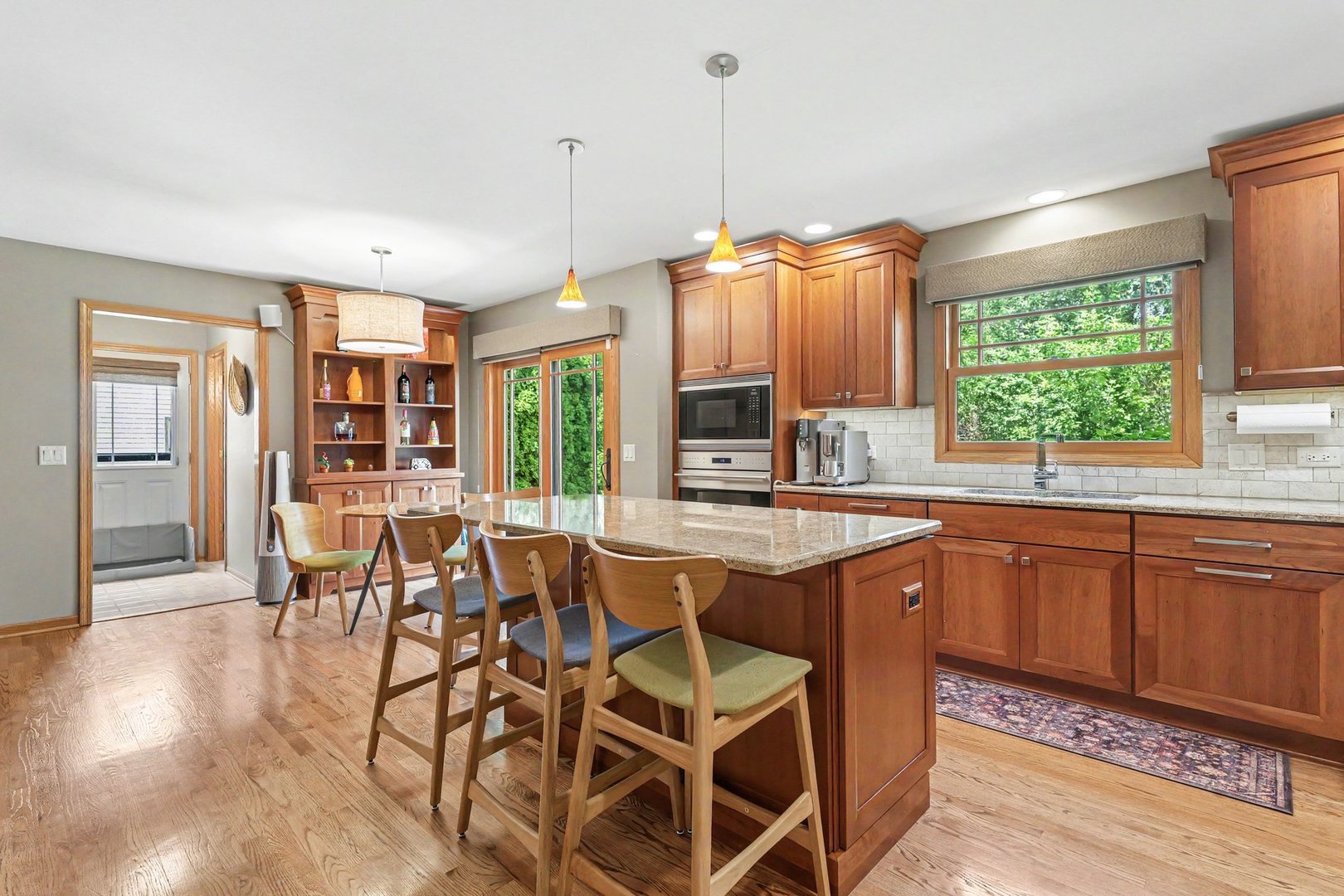 812 W Kelly Ann Drive
