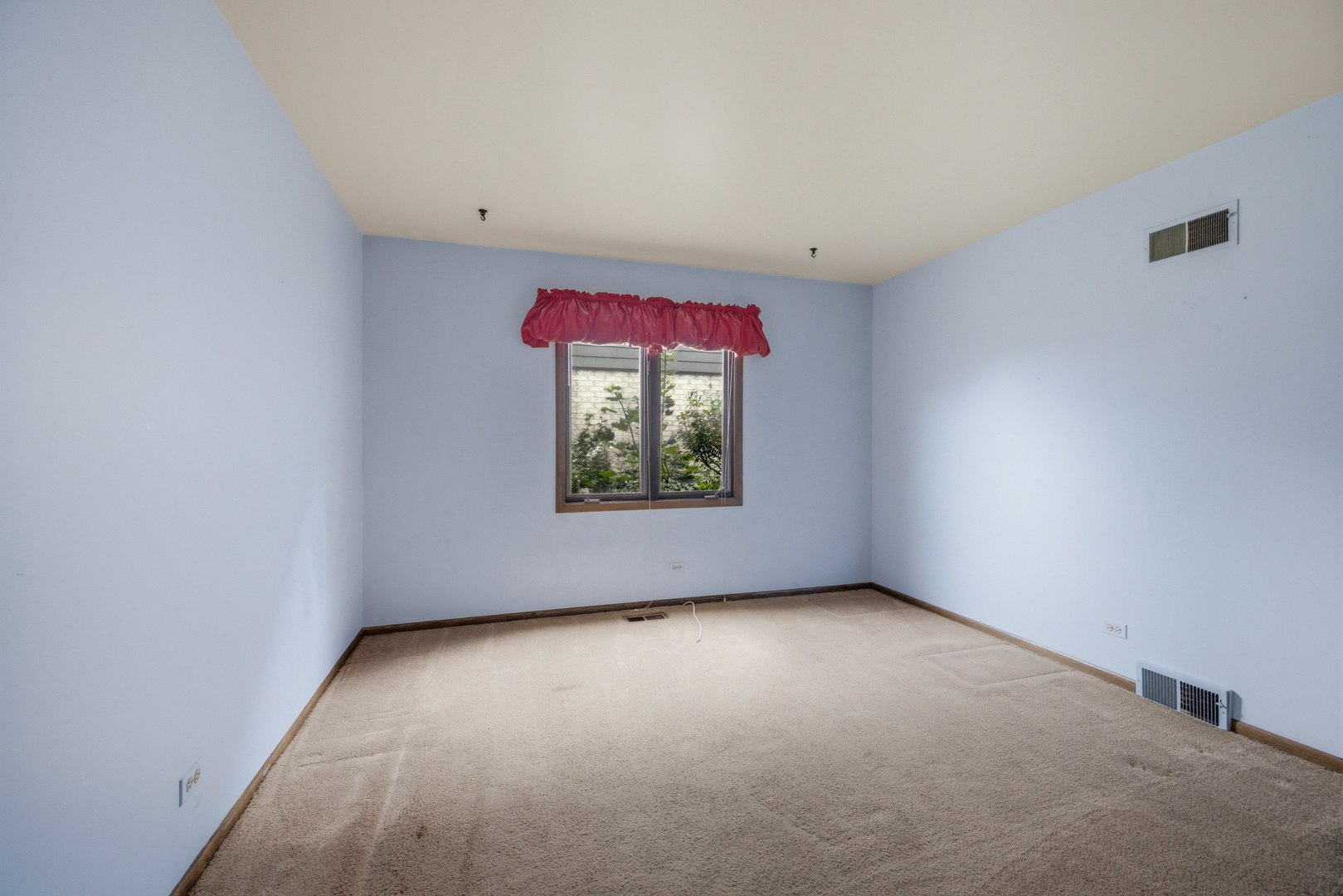 301 N Catino Court