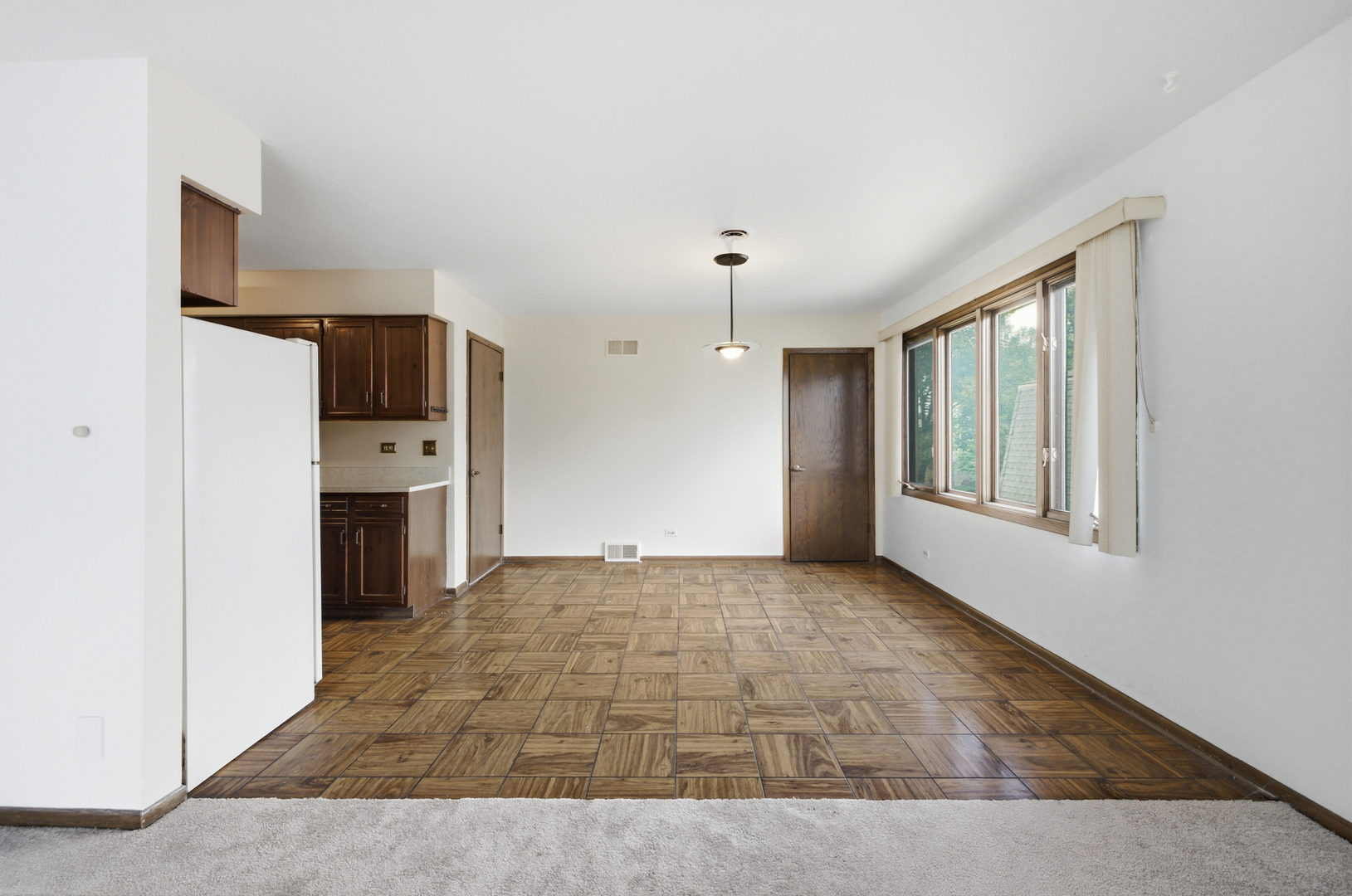 301 N Catino Court
