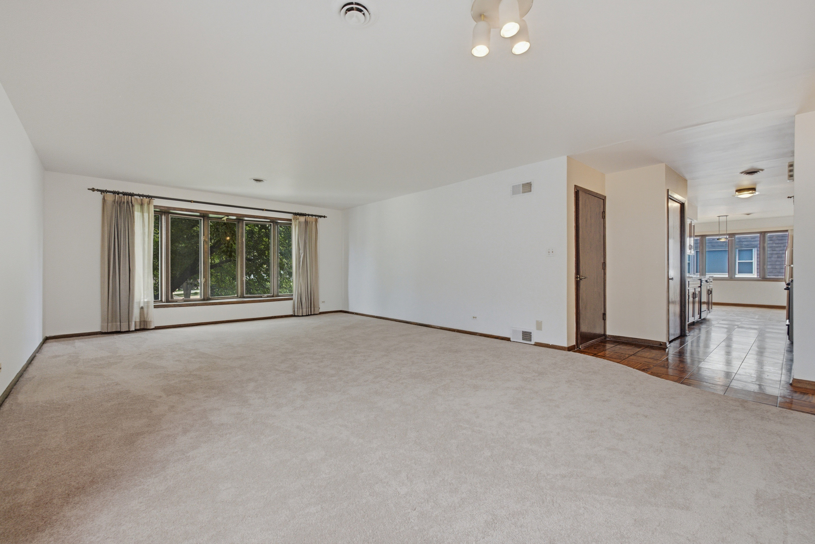 301 N Catino Court