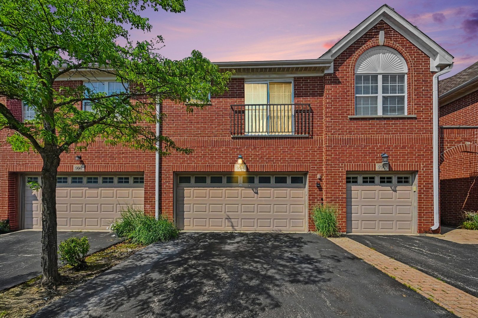 994 Kensington Drive