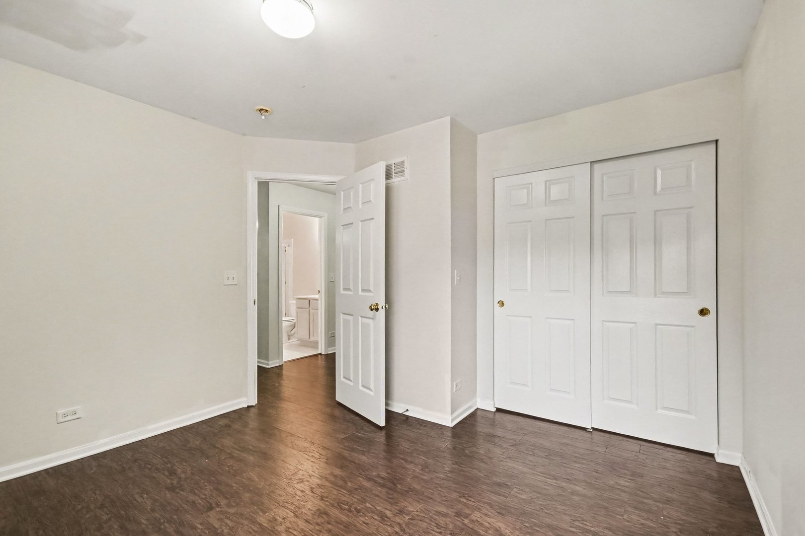 994 Kensington Drive