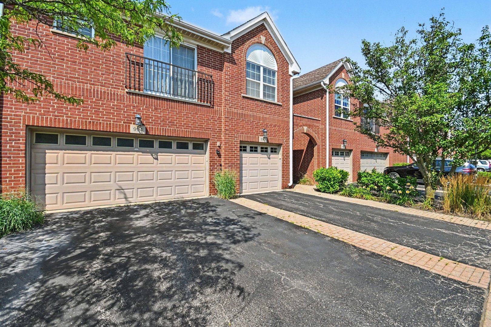 994 Kensington Drive