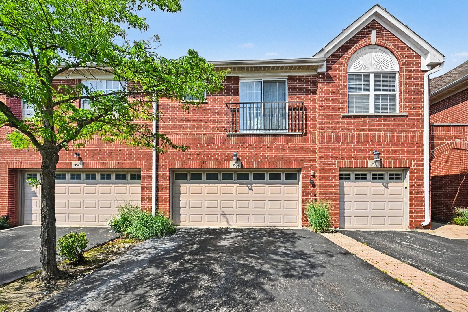994 Kensington Drive