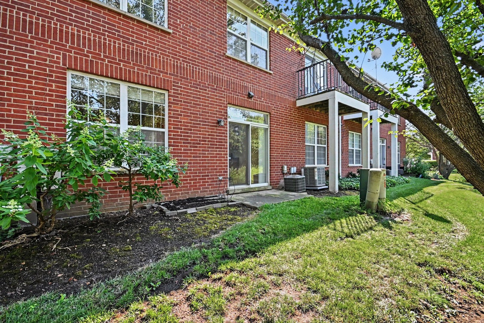 994 Kensington Drive