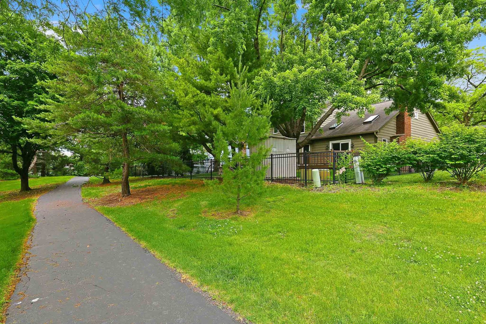 2528 Sun Valley Road