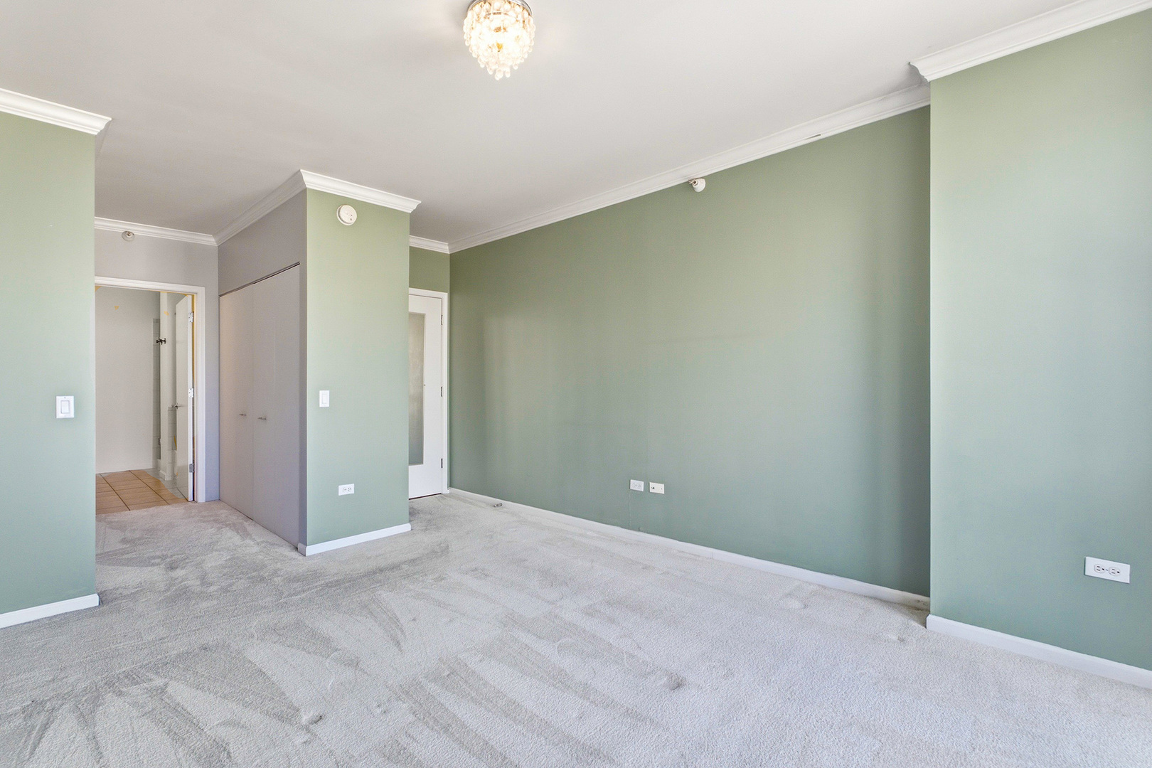 600 N Dearborn Street Unit: 1501