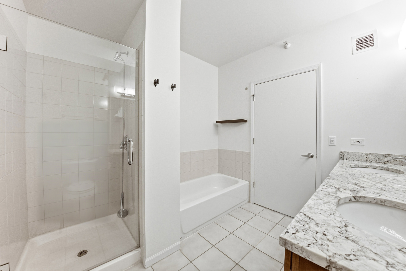 600 N Dearborn Street Unit: 1501