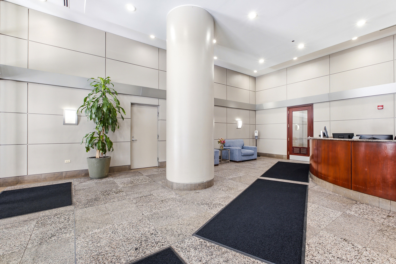 600 N Dearborn Street Unit: 1501