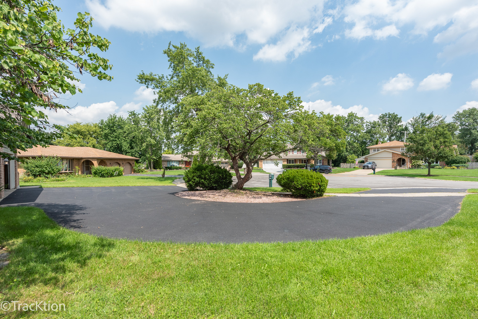 9S434 Allison Court