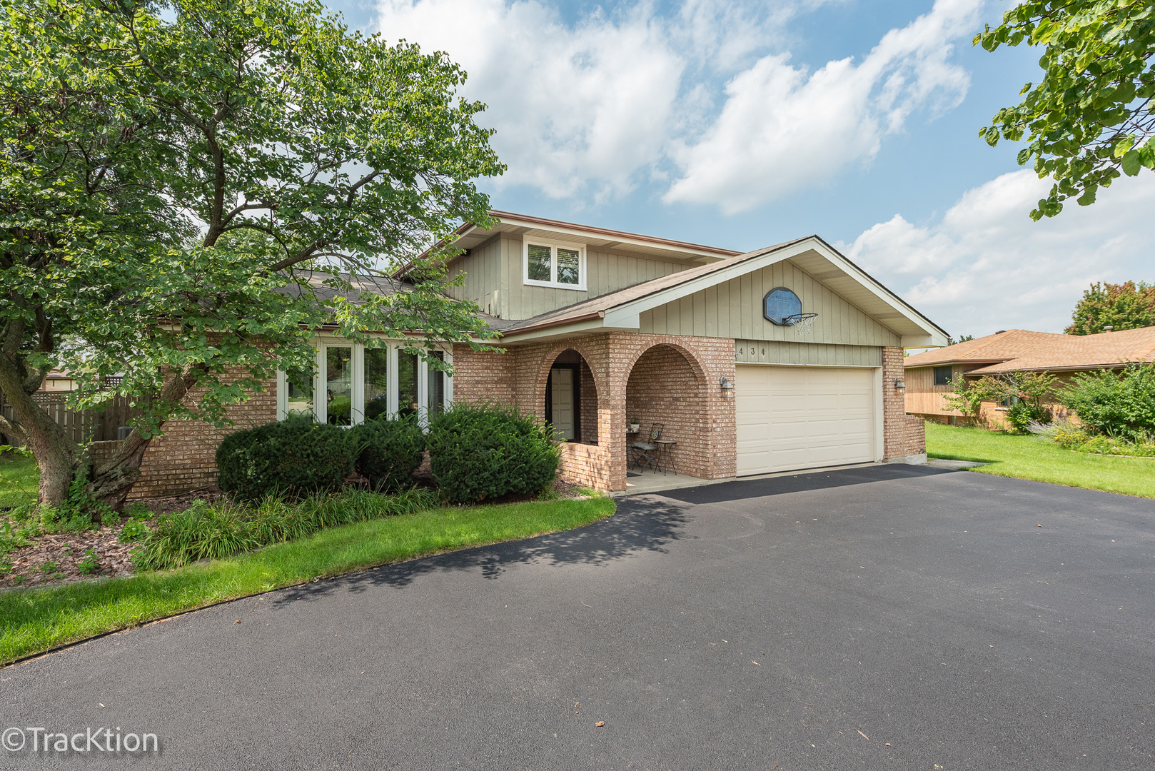 9S434 Allison Court
