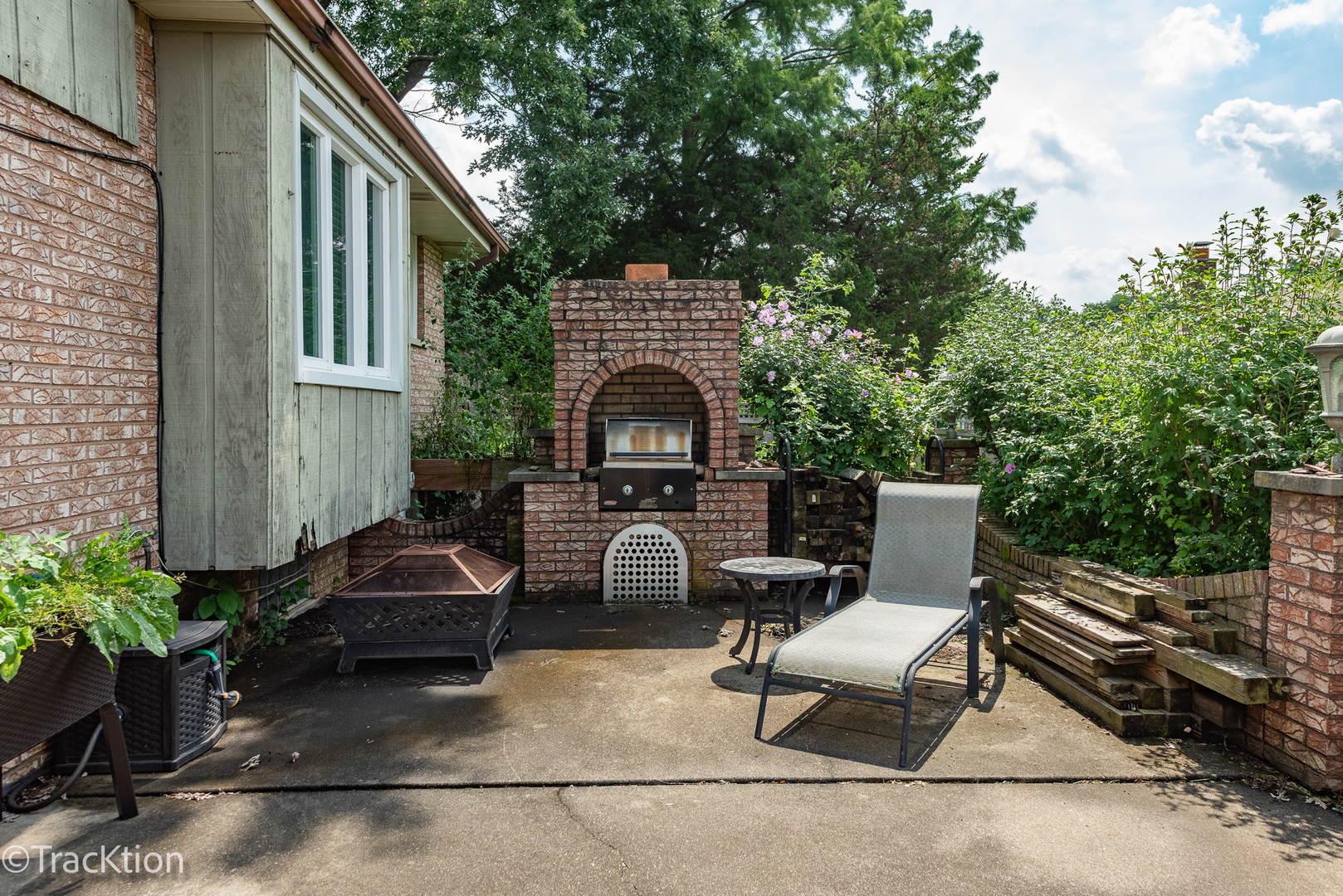 9S434 Allison Court
