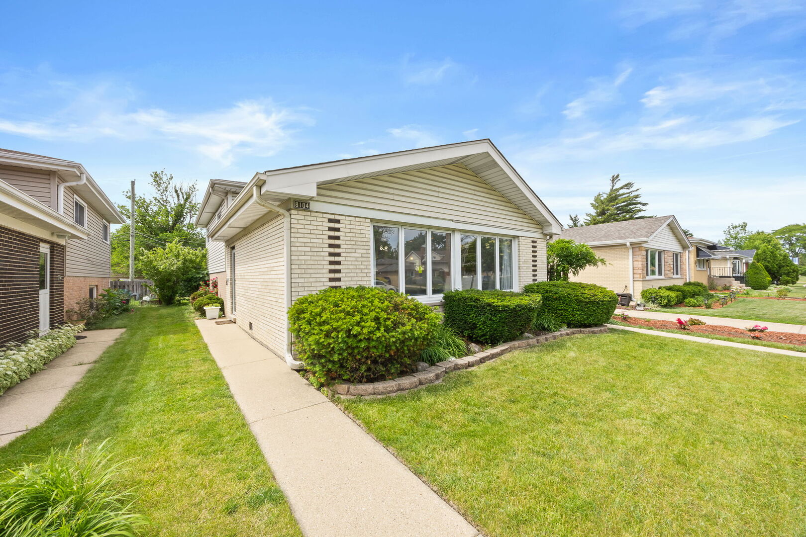 8104 Gross Point Road