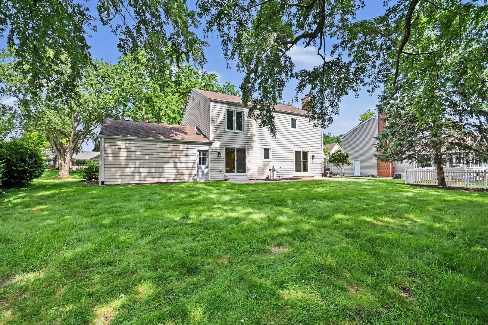 1120 Summit Hills Lane