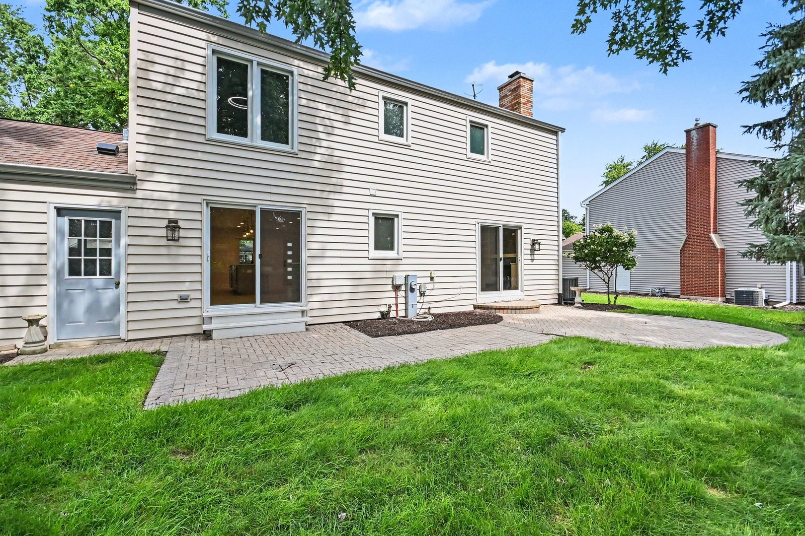 1120 Summit Hills Lane
