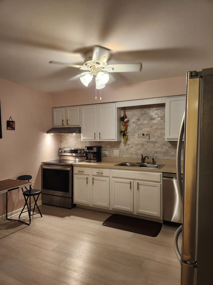 2415 Ogden Avenue Unit: 5