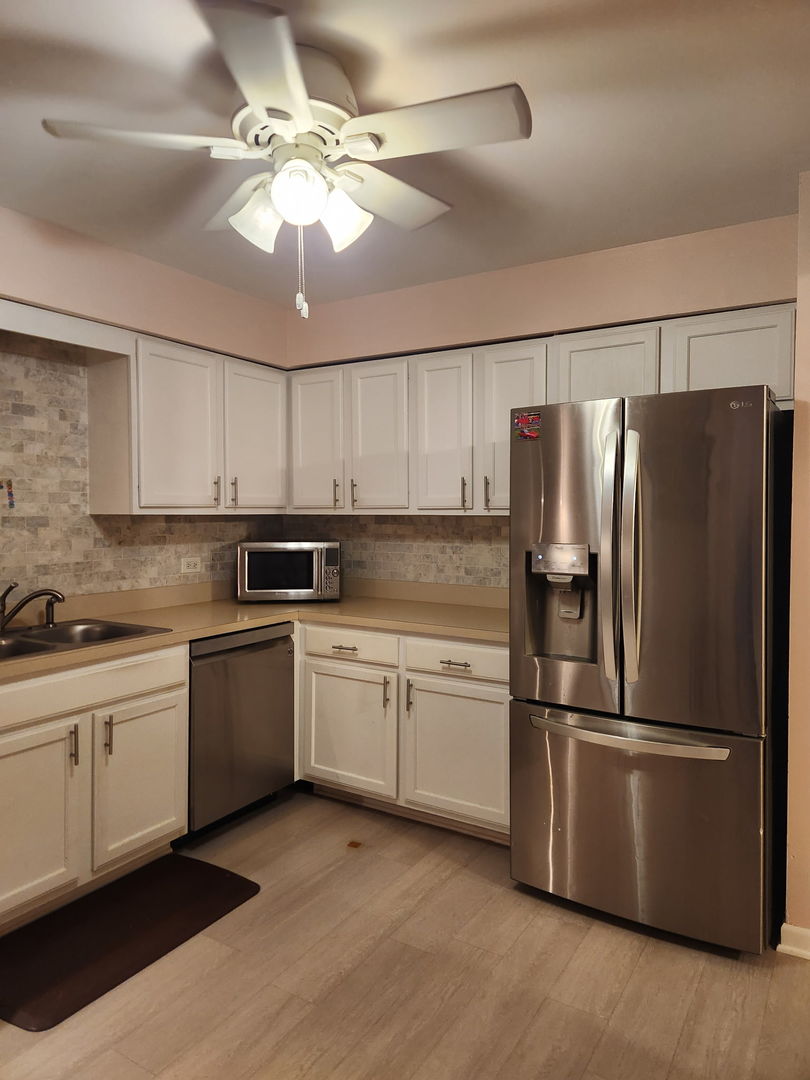 2415 Ogden Avenue Unit: 5
