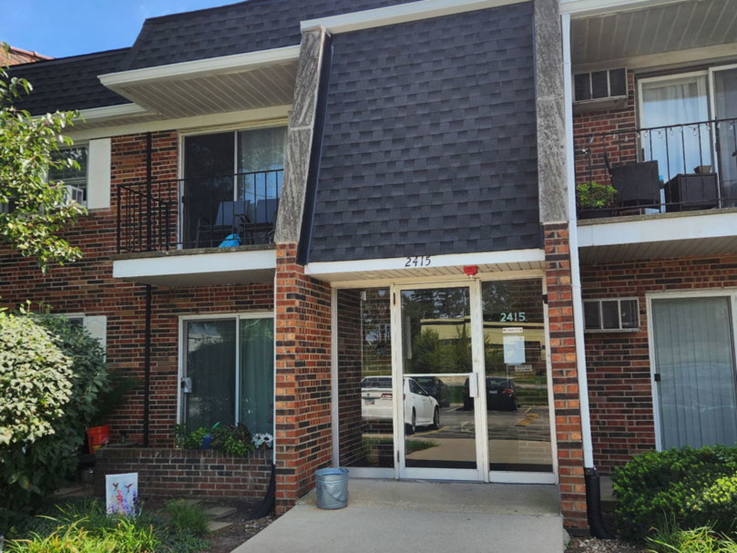 2415 Ogden Avenue Unit: 5