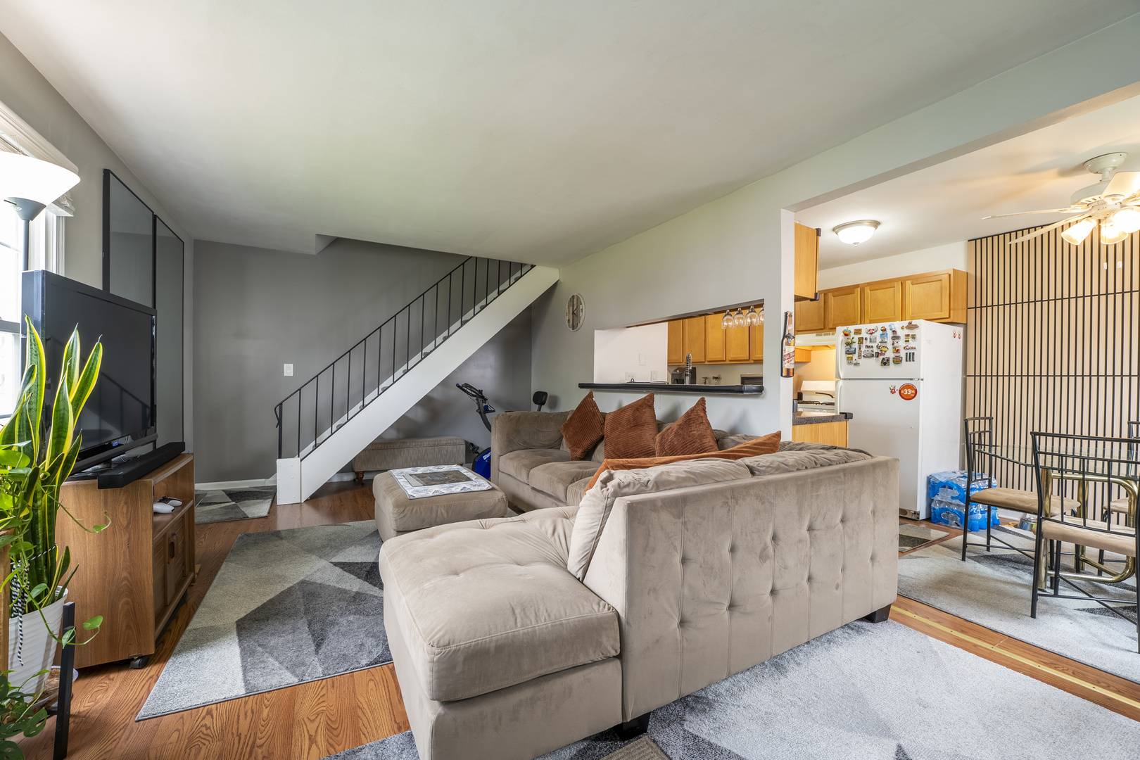 1261 Prairie Avenue