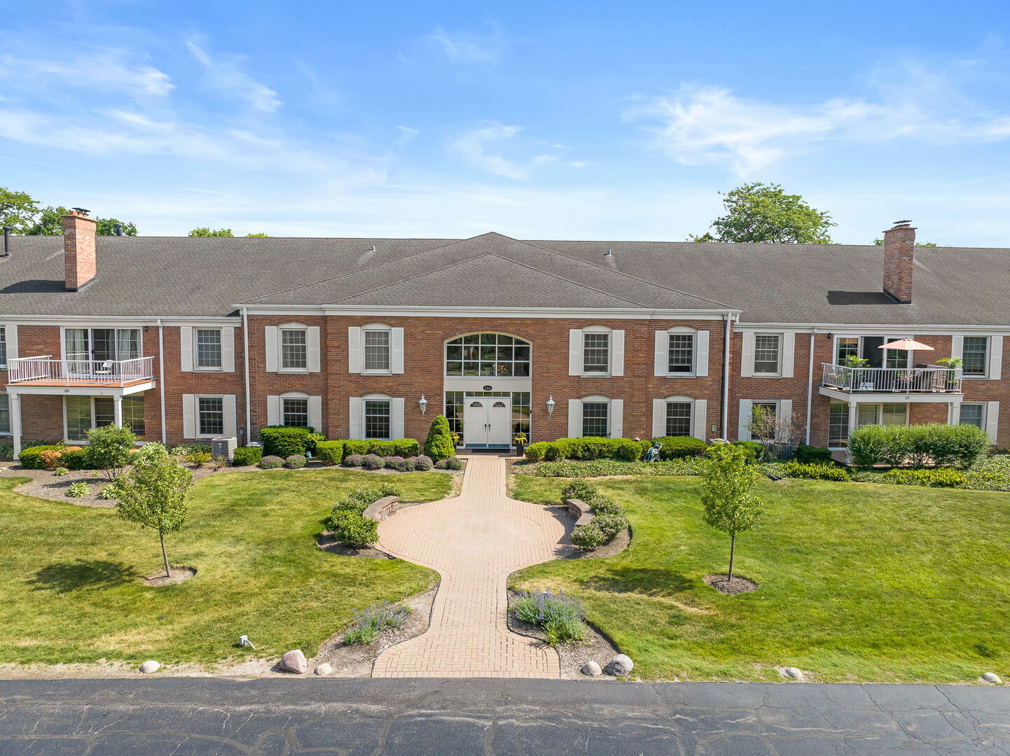 124 Carriage Way Drive Unit: B109