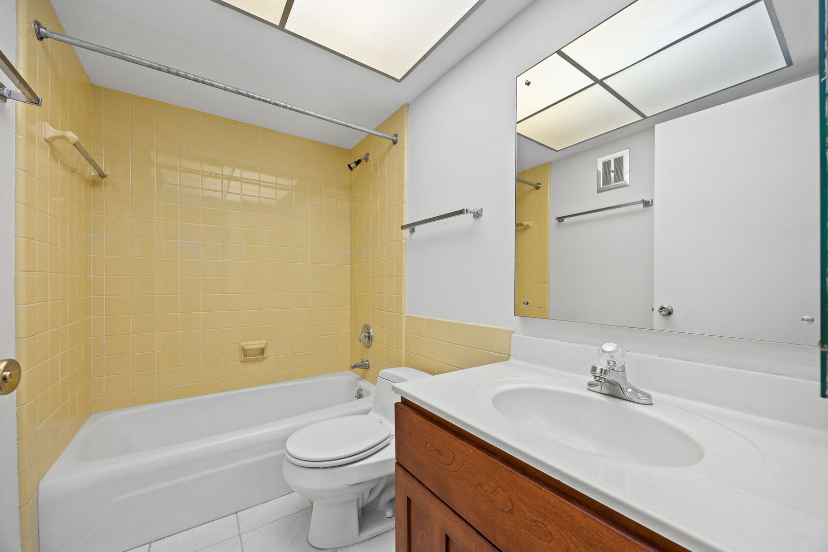 124 Carriage Way Drive Unit: B109