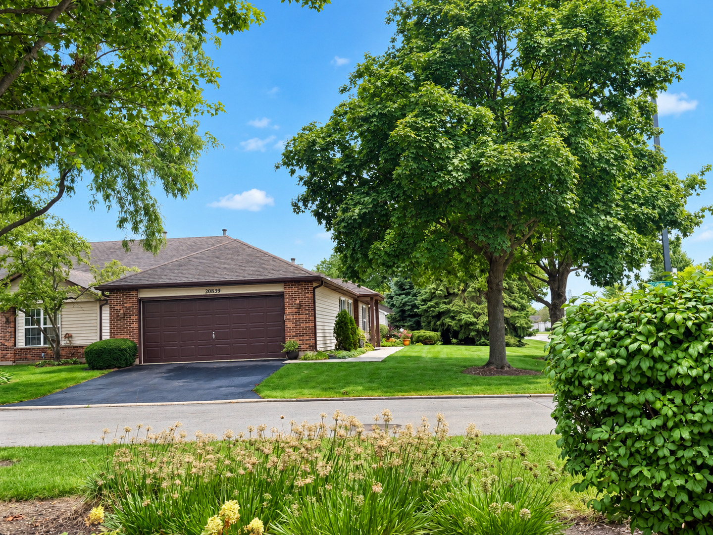 20839 W Hickory Court
