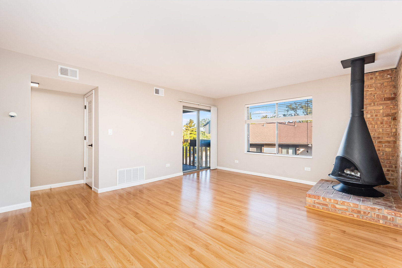 6165 Knoll Wood Court Unit: 302