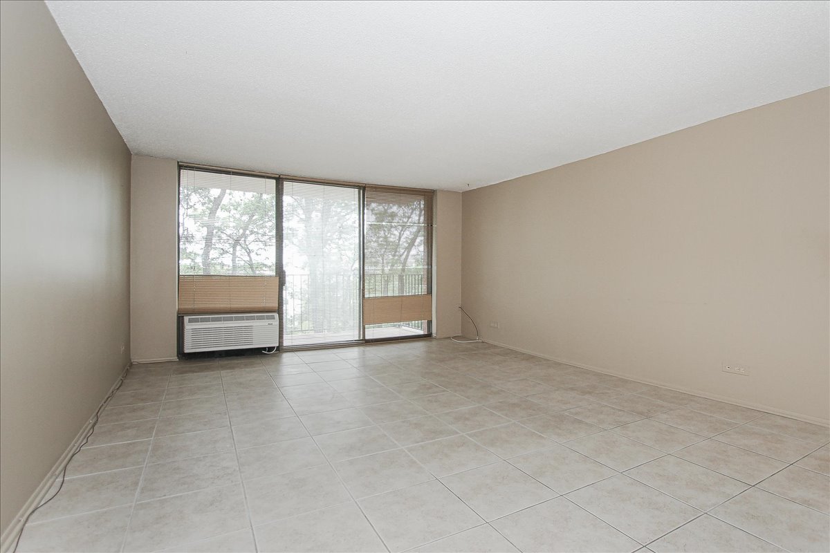 2000 Saint Regis Drive Unit: 6J