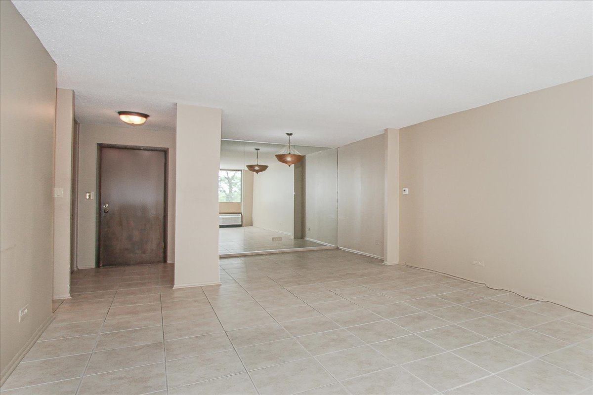 2000 Saint Regis Drive Unit: 6J