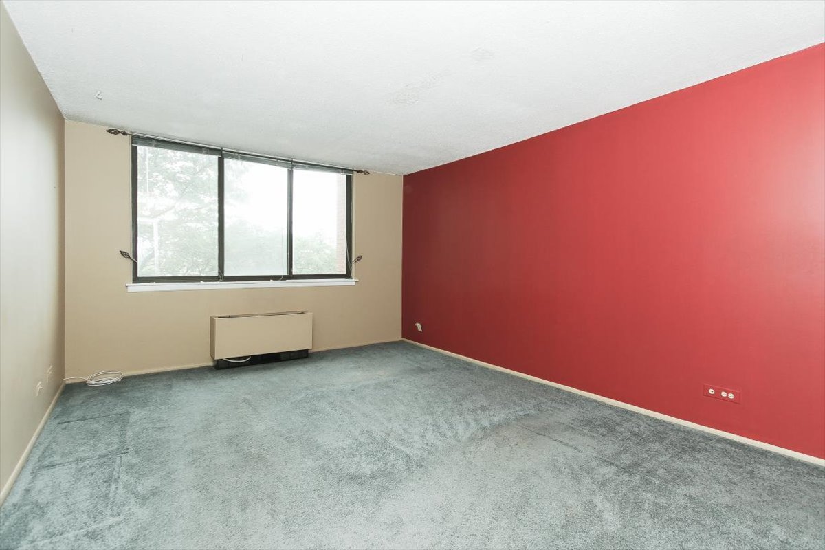 2000 Saint Regis Drive Unit: 6J