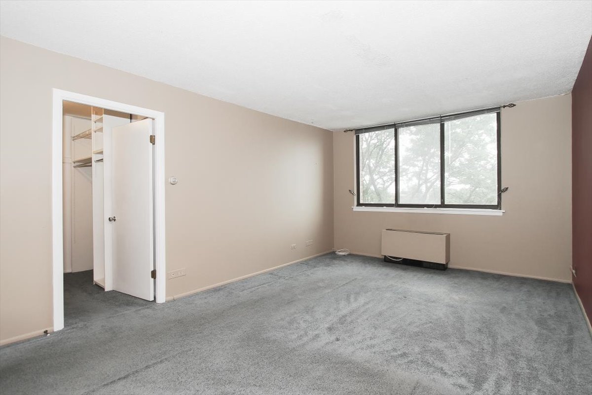 2000 Saint Regis Drive Unit: 6J