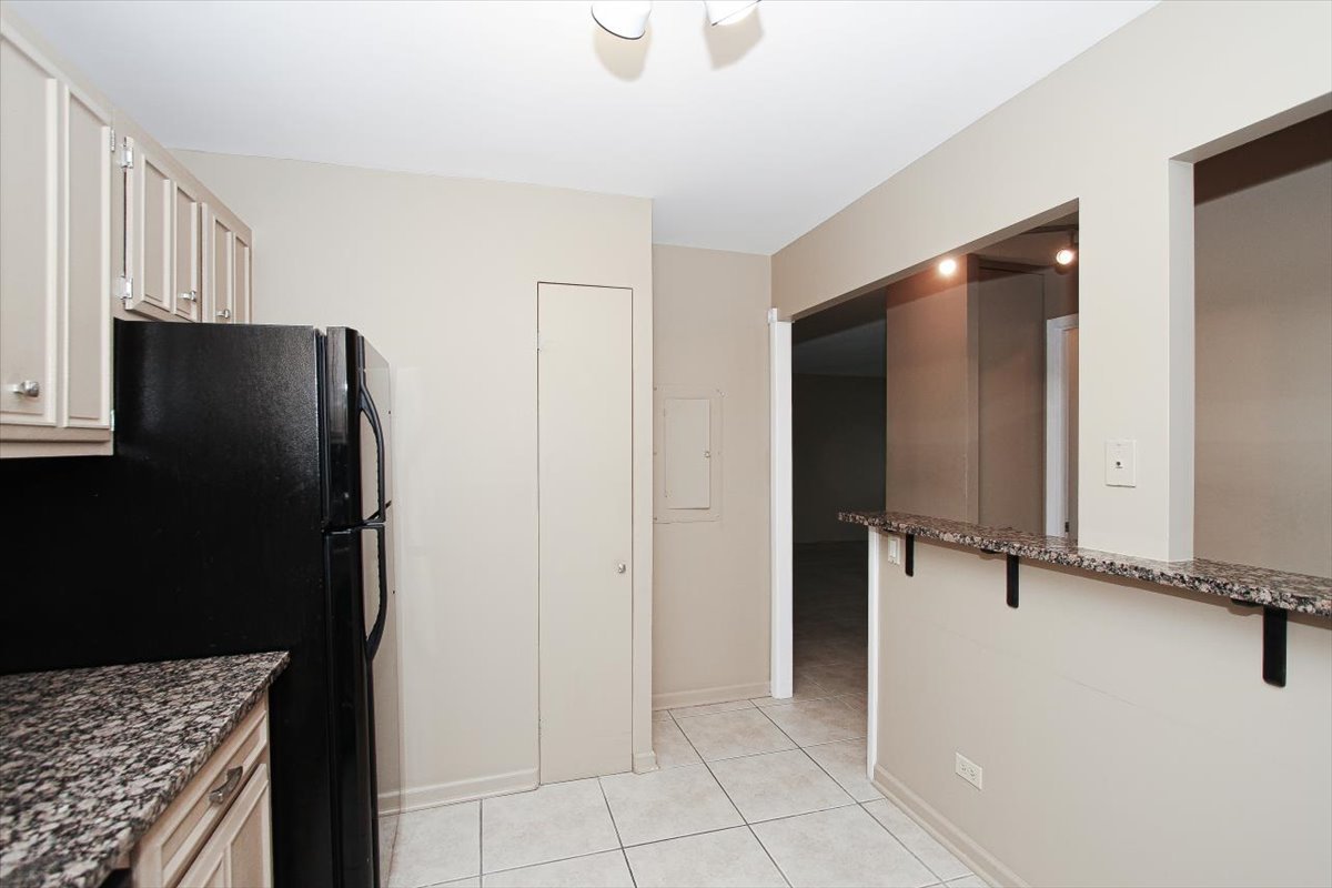 2000 Saint Regis Drive Unit: 6J
