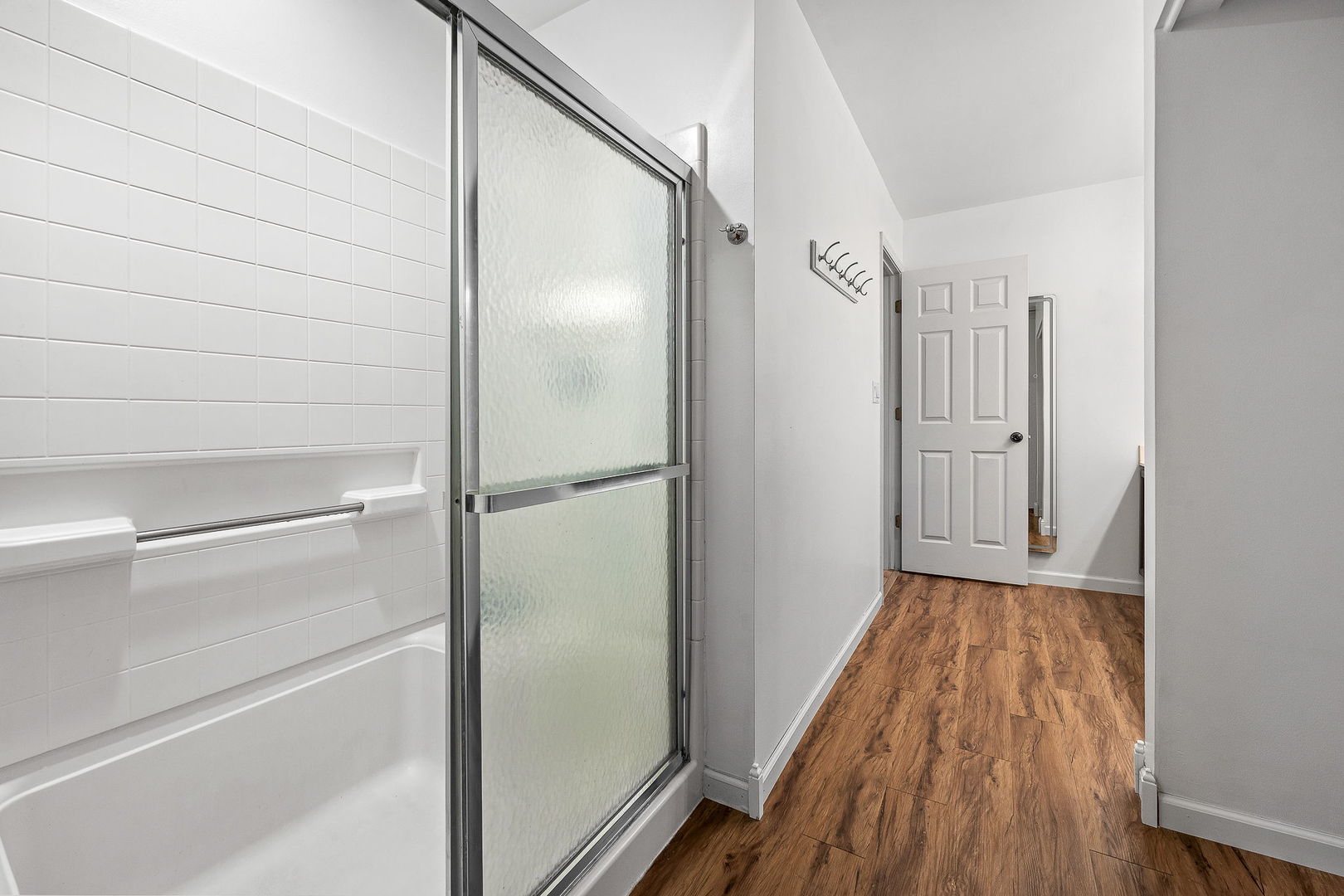 347 Gladstone Lane