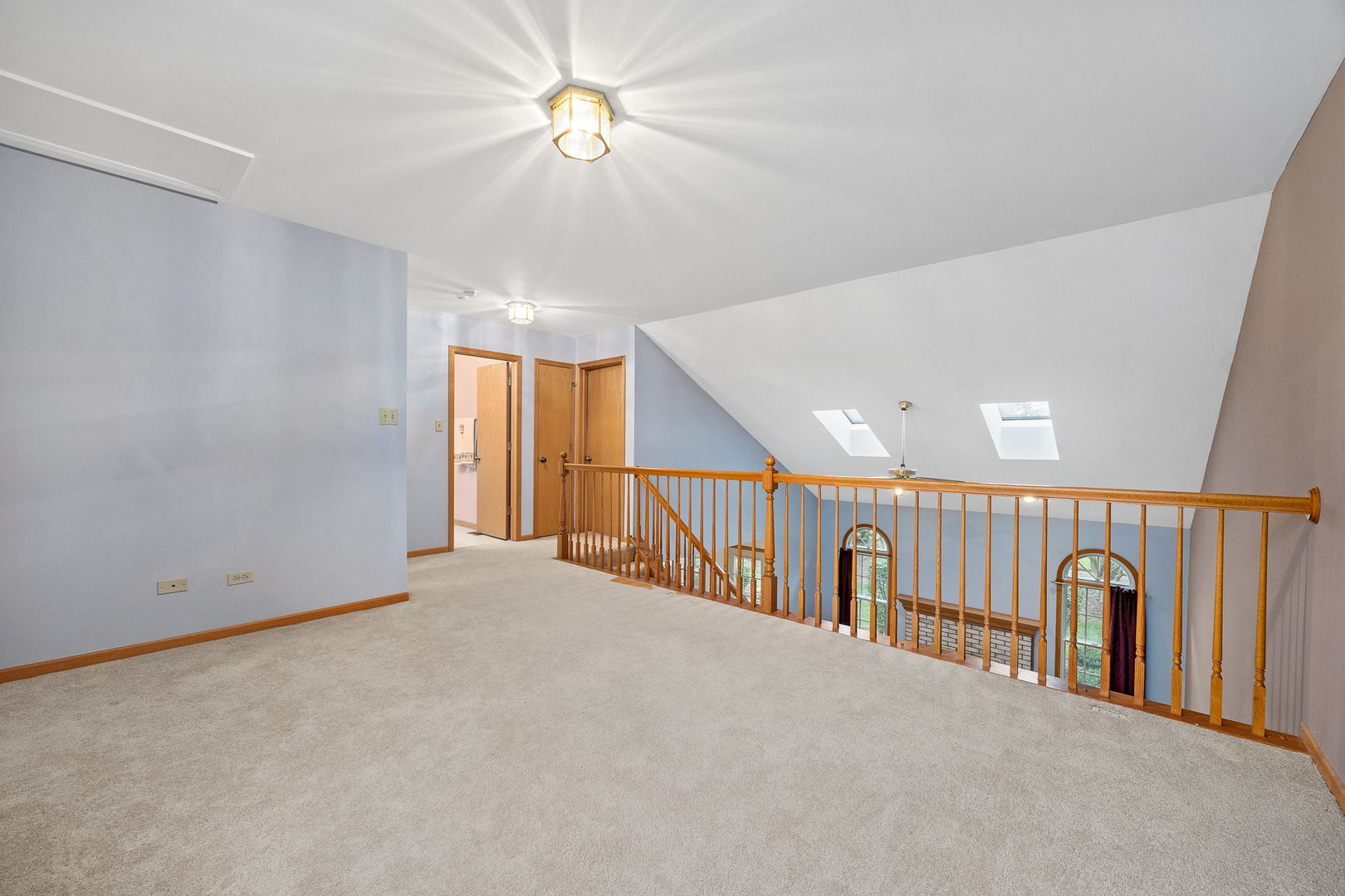 2012 Clover Lane Unit: 2012