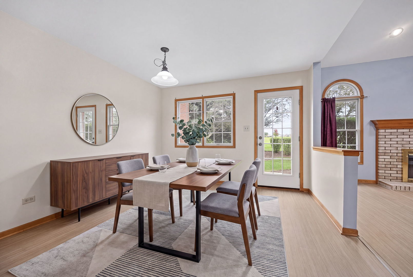2012 Clover Lane Unit: 2012
